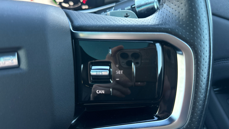 Land Rover Range Rover Evoque 1.5 P300e R-Dynamic SE 5dr Auto Hatchback